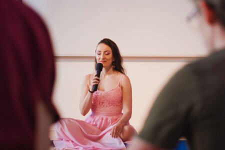 Festival de tantra și spiritualitate, dedicat iubirii, intimității sacre, yoga și transformării spirituale la Kama Festival 2026